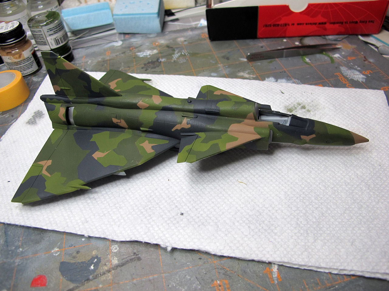Heller 80256 1/72 SK-37 Viggen Build Image 05