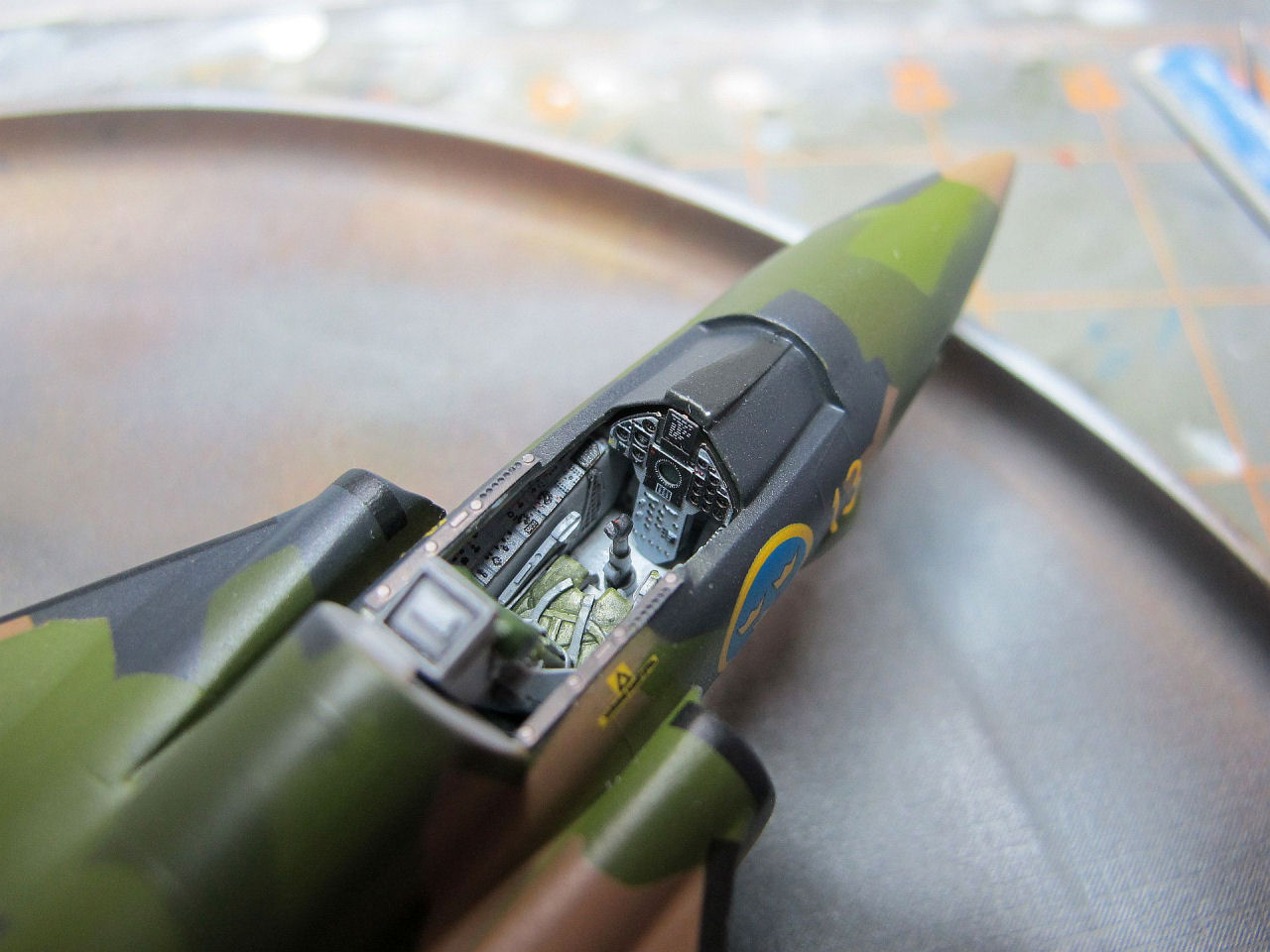 Heller 80256 1/72 SK-37 Viggen Build Image 09