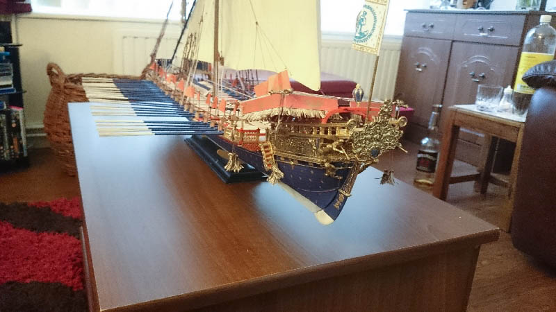 Heller 80898 1/75 La Reale de France Build Image 17