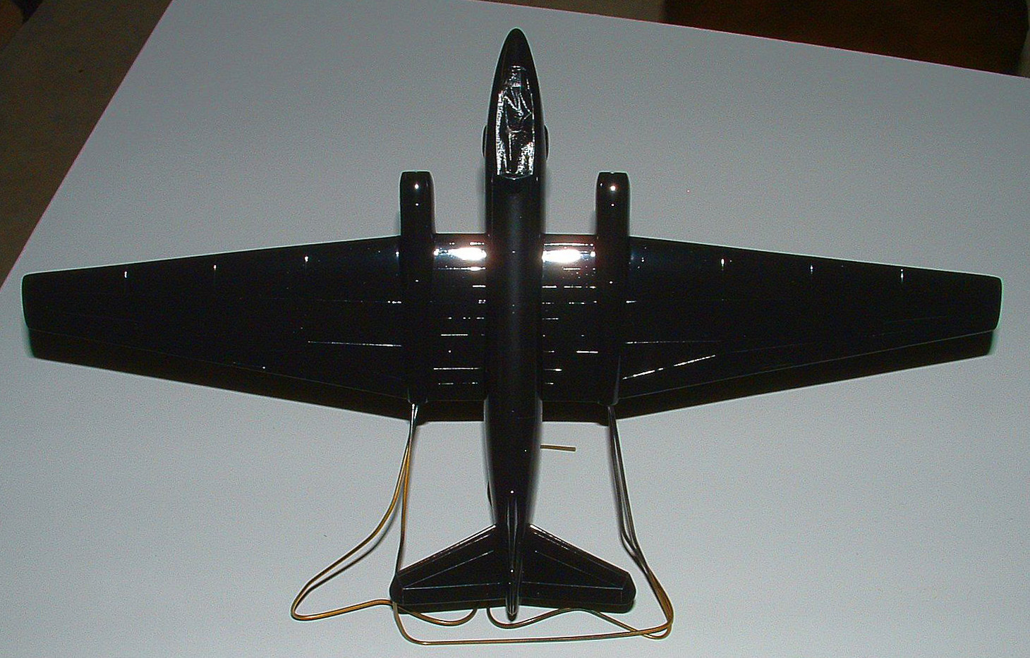 Italeri 0144 1/72 Martin RB-57D Conversion Build Image 01b