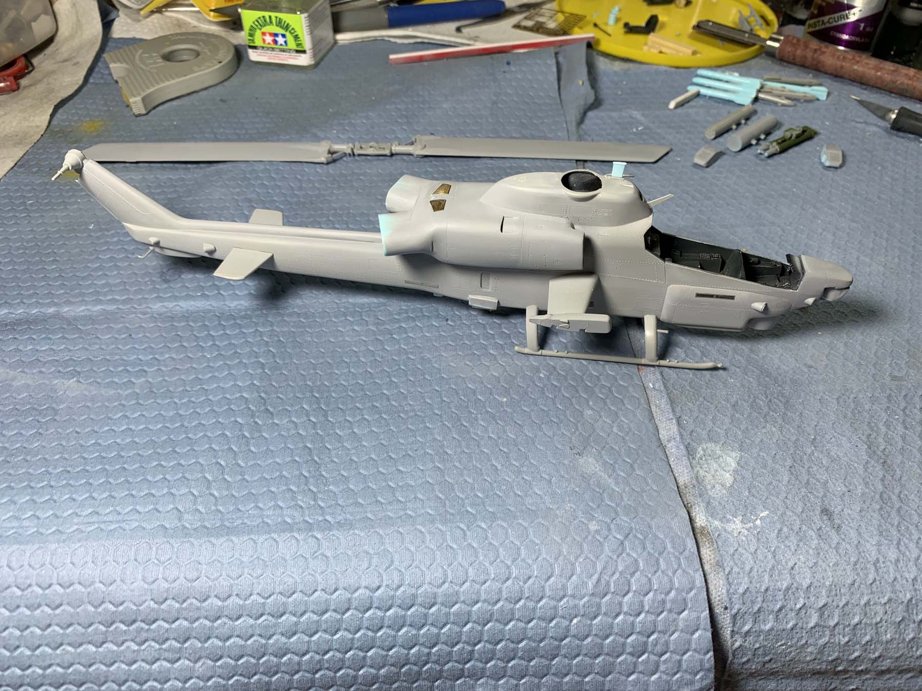 Italeri 0833 1/48 AH-1W SuperCobra Build Image 16