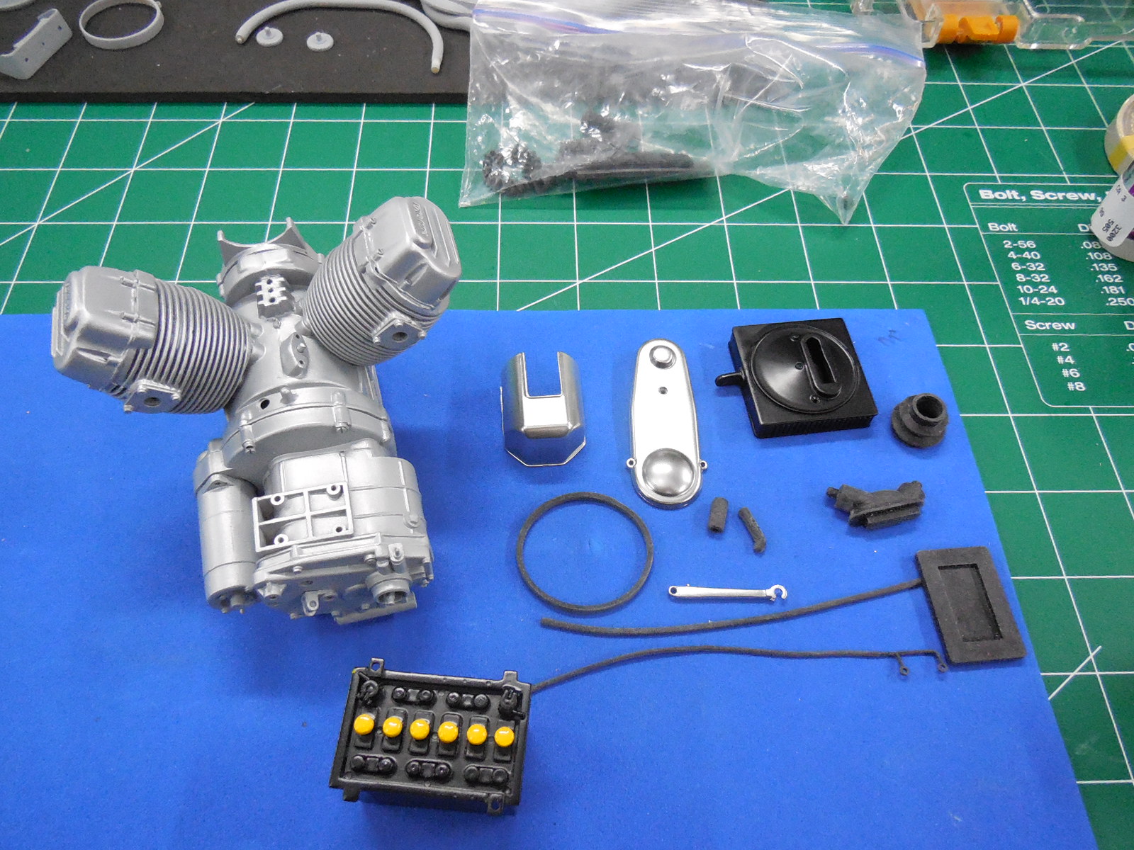 Italeri 4513 1/6 Moto Guzzi V850 California Build Image 101