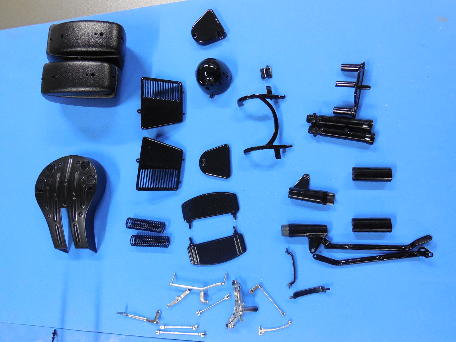 Italeri 4513 1/6 Moto Guzzi V850 California Build Image 104