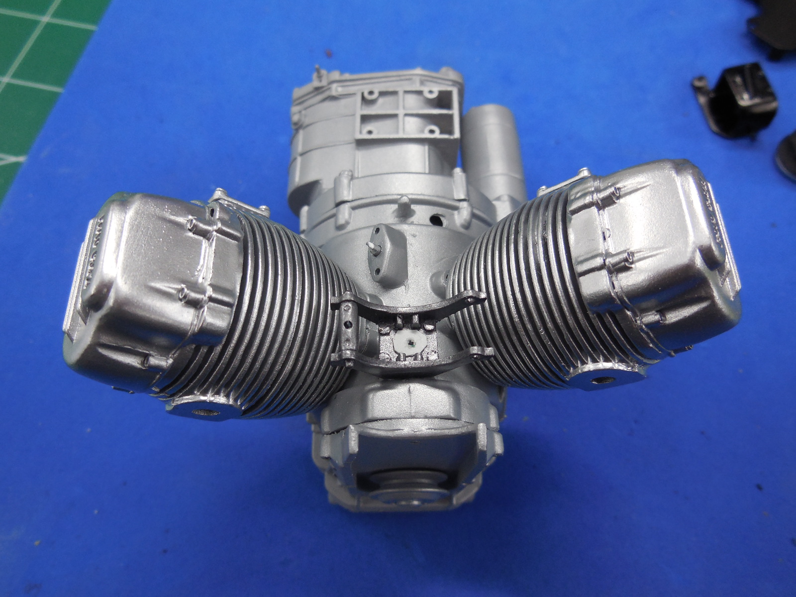 Italeri 4513 1/6 Moto Guzzi V850 California Build Image 107