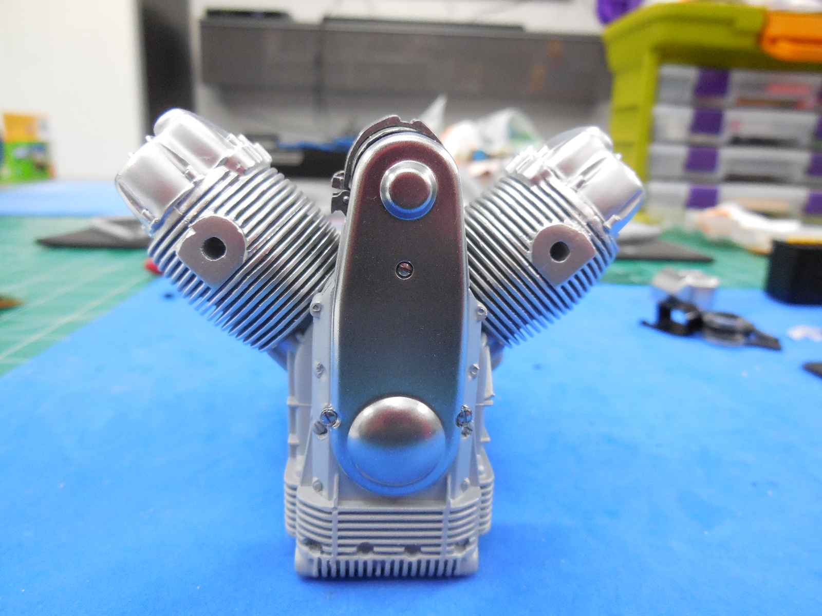 Italeri 1/6 Moto Guzzi V850 California Build Image