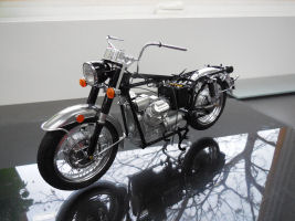 Moto Guzzi V850 California