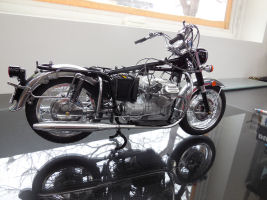 Moto Guzzi V850 California