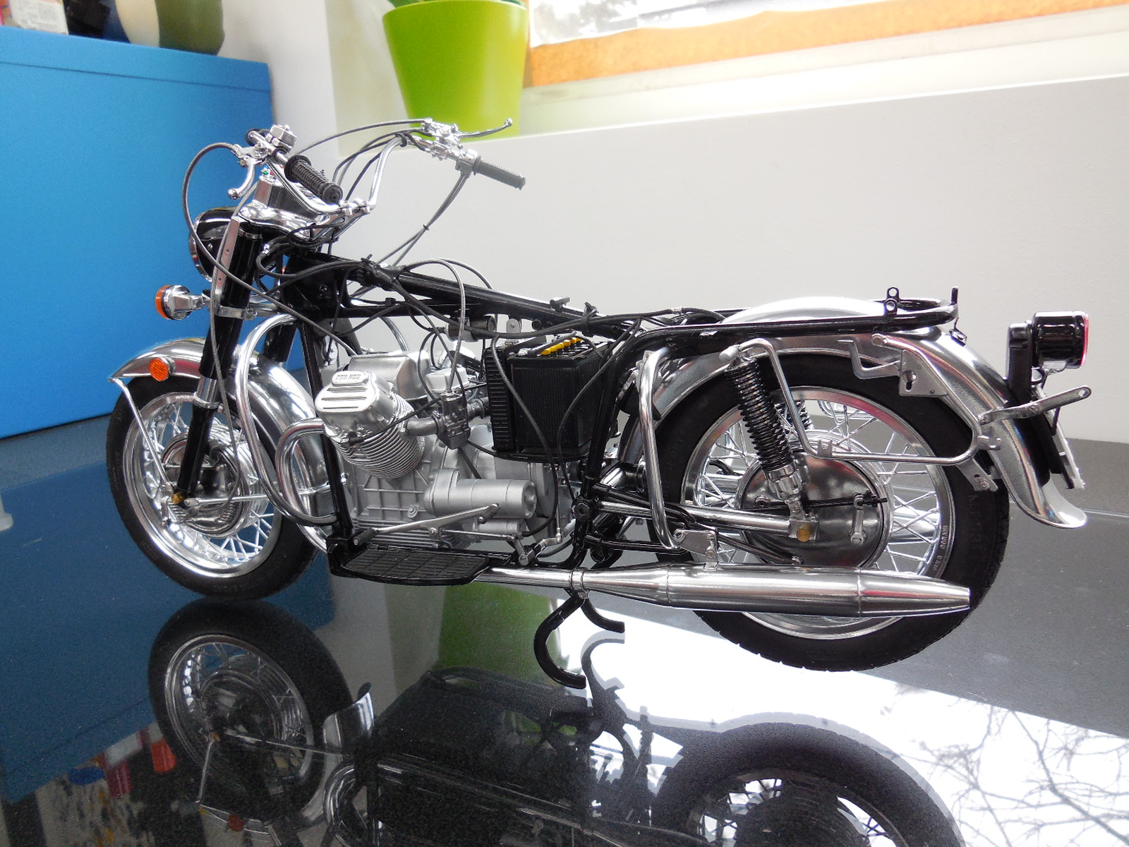 Italeri 1/6 Moto Guzzi V850 California Build Image