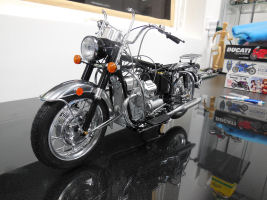 Moto Guzzi V850 California