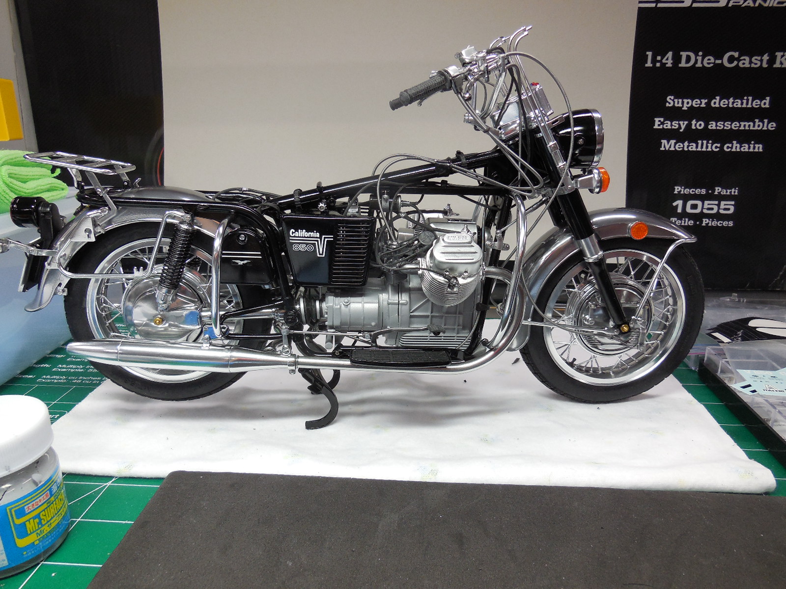 Italeri 1/6 Moto Guzzi V850 California Build Image