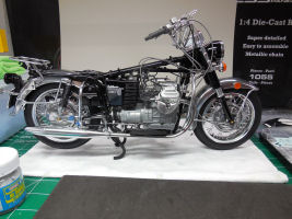 Moto Guzzi V850 California