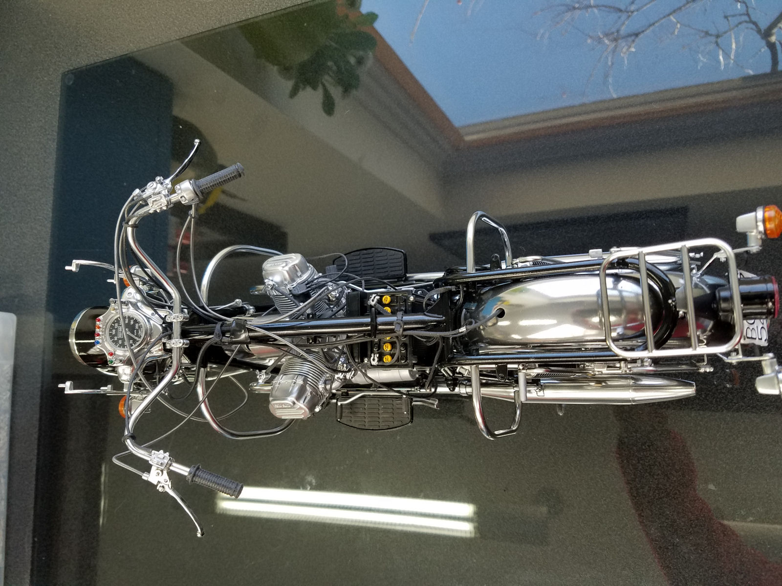 Italeri 1/6 Moto Guzzi V850 California Build Image