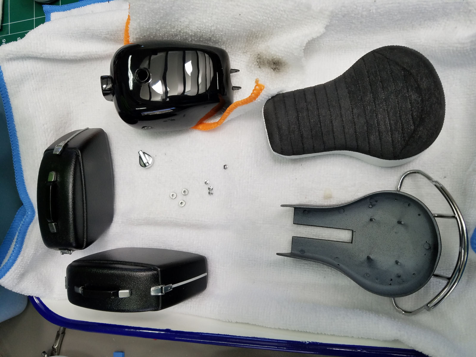 Italeri 1/6 Moto Guzzi V850 California Build Image