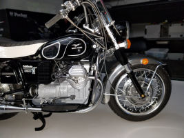 Moto Guzzi V850 California