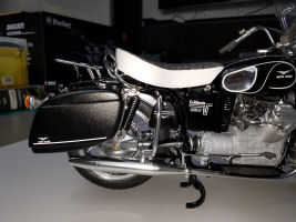 Moto Guzzi V850 California