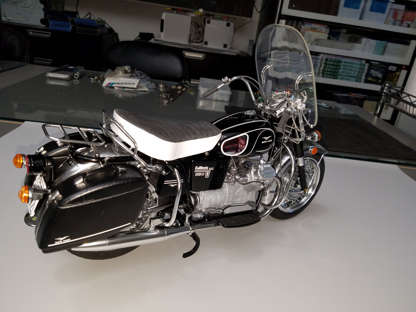 Italeri 4513 1/6 Moto Guzzi V850 California Build Image 239