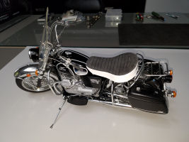 Moto Guzzi V850 California
