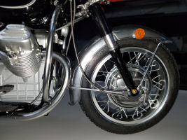 Moto Guzzi V850 California