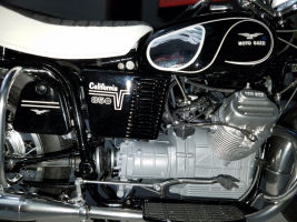 Moto Guzzi V850 California