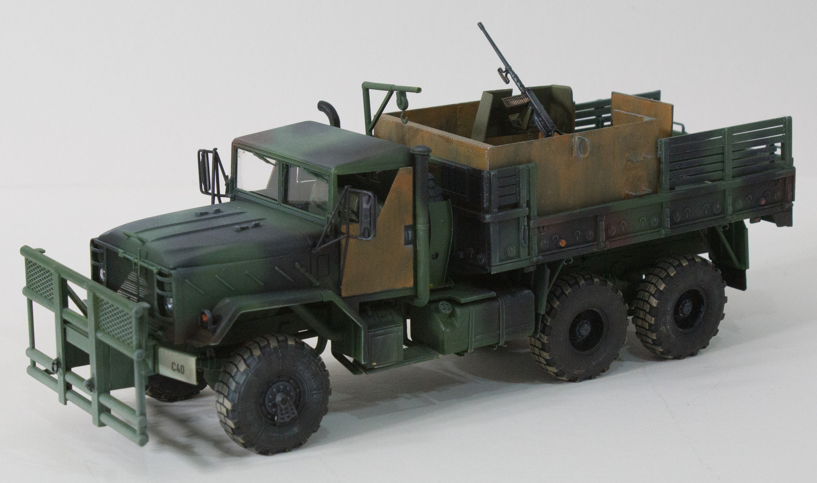 Italeri 6513 1/35 M923 'Hillbilly' Gun Truck Build Image 39
