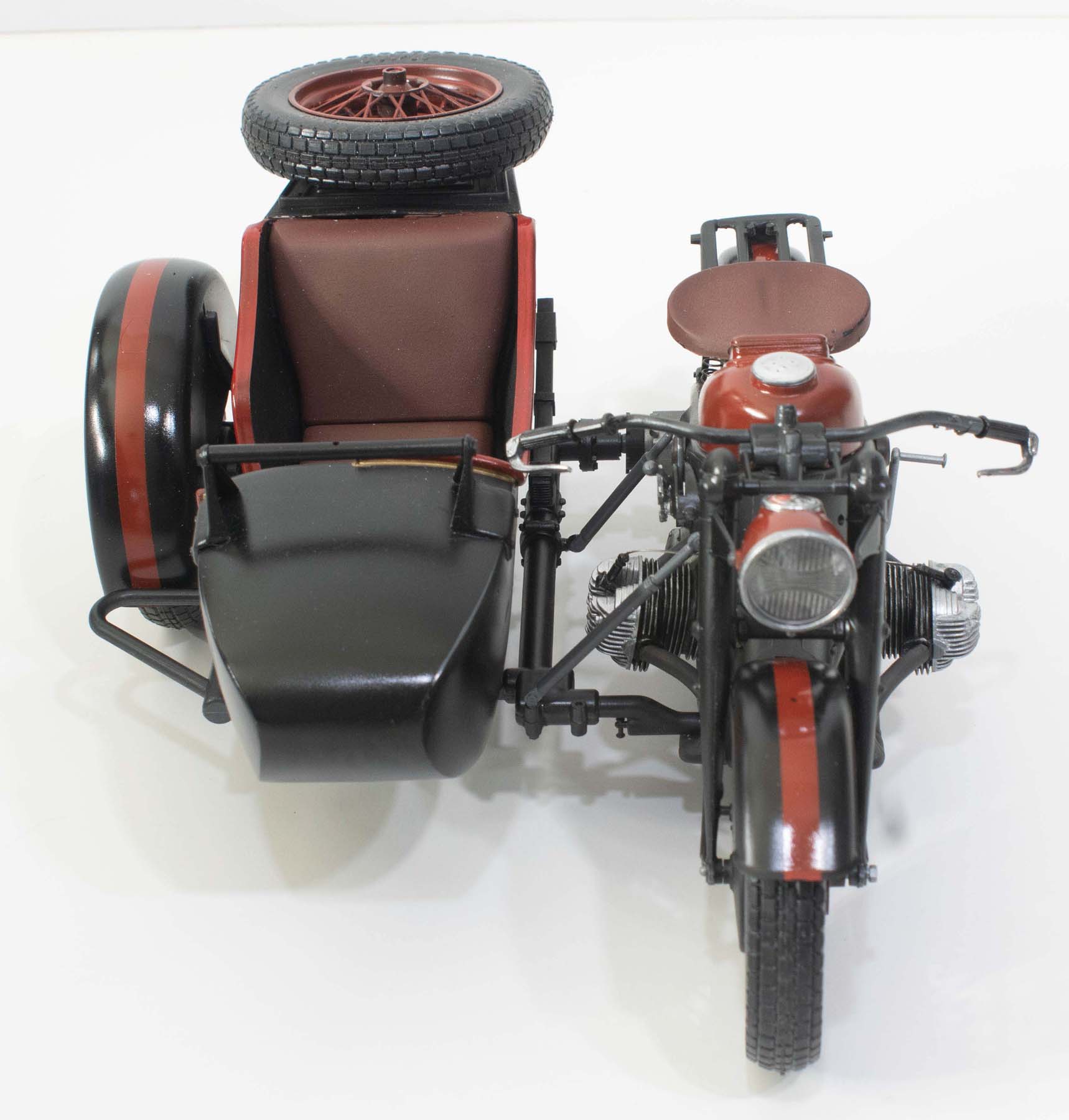 Italeri 7403 1/9 German Military Motorcycle with Sidecar Build Image 44