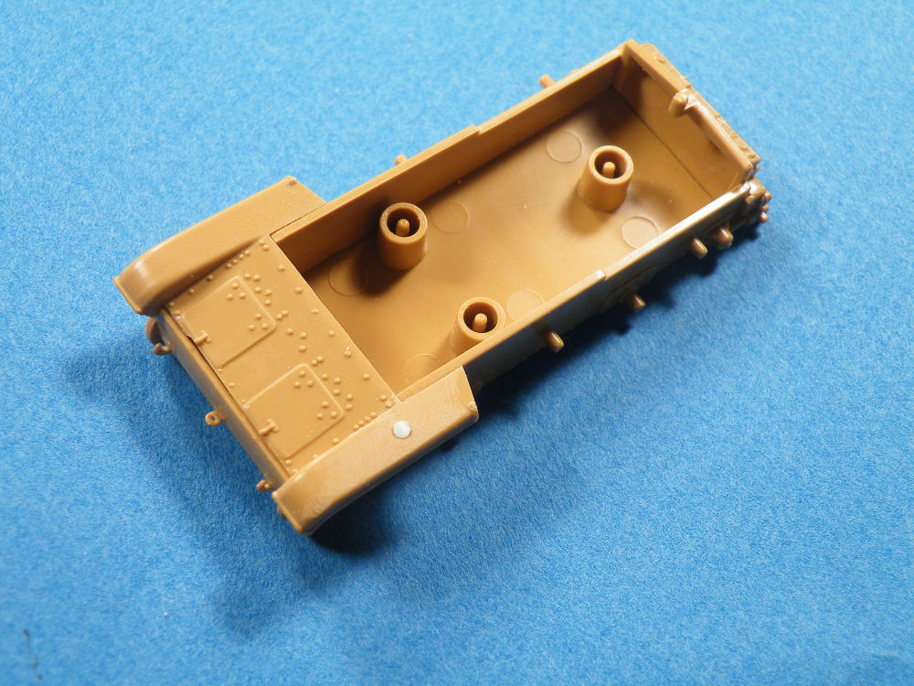 Italeri 7517 1/72 M13/40 Build Image