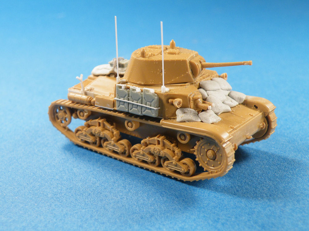 Italeri 7517 1/72 M13/40 Build Image