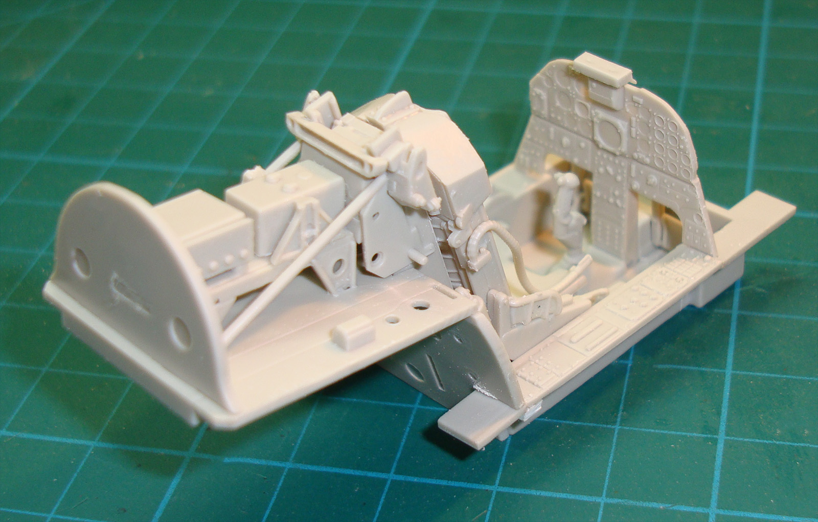 Kitty Hawk 32018 1/32 F-5E Tiger II Build Review