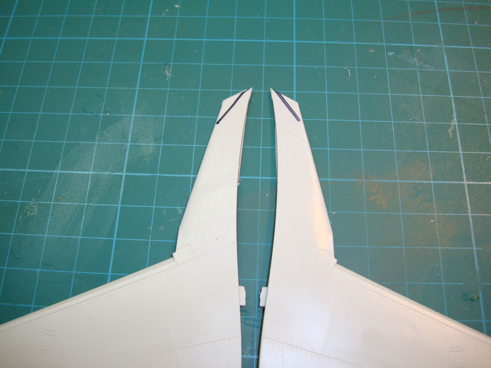 Kitty Hawk 32018 1/32 F-5E Tiger II Build Review