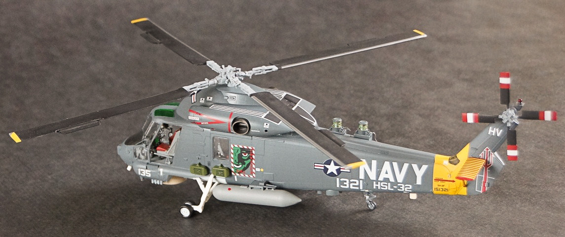 Kitty Hawk 80122 1/48 SH-2F Seasprite Build Image 58