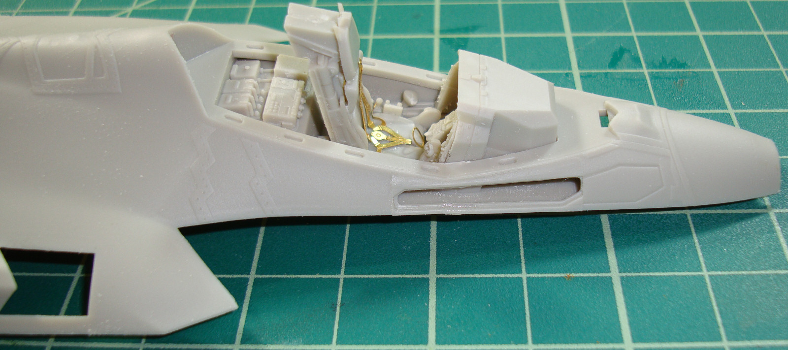 Kitty Hawk 80132 1/48 F-35C Lightning II Quick Build Review