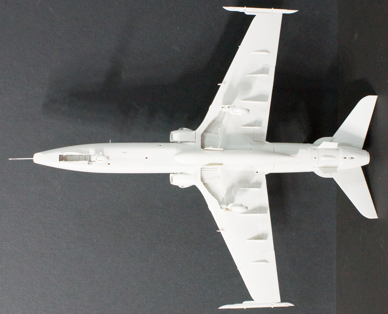 Kinetic 1/32 Hawk 100 Series Advanced Trainer Quick Build Image 07
