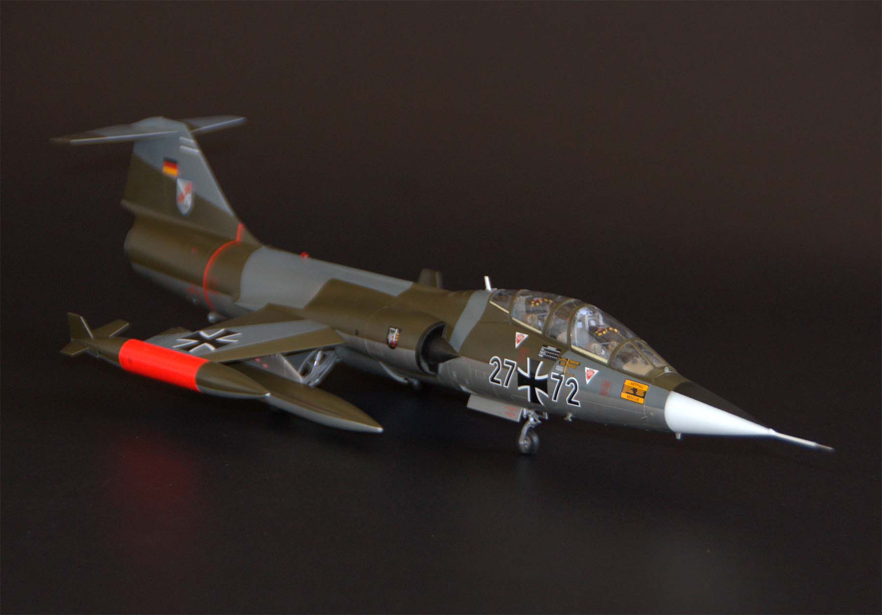 Kinetic 1/48 TF-104G Starfighter Build Image