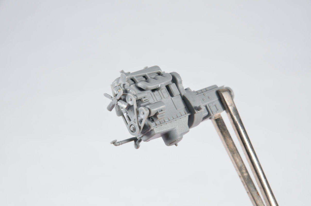 MiniArt 1/35 Ya-12 Soviet Artillery Tractor Early Production Build Image