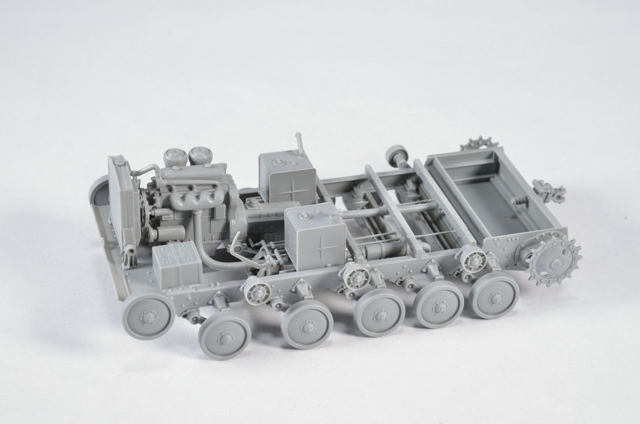 MiniArt 1/35 Ya-12 Soviet Artillery Tractor Early Production Build Image