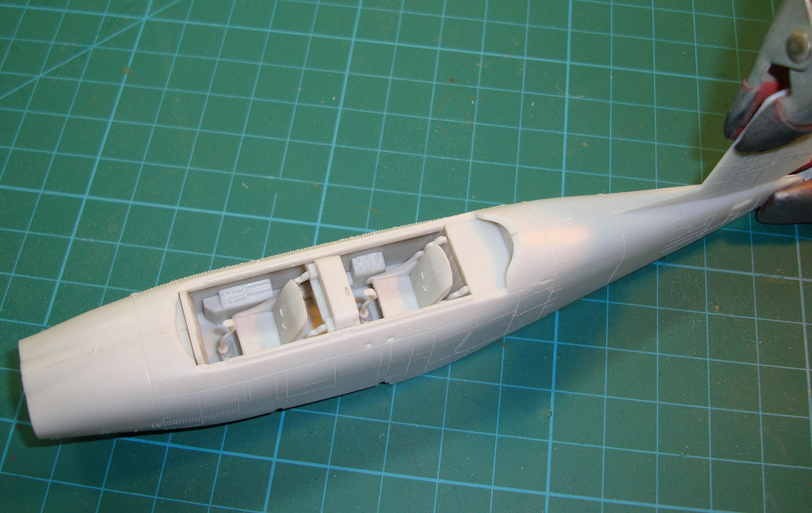 Minicraft 11671 1/48 T-34 Mentor Image 02