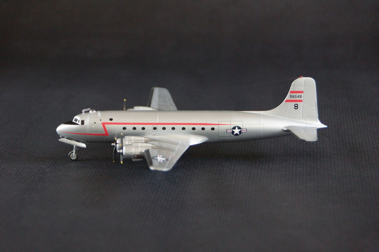 Minicraft 14520 1/144 C-54 Skymaster 'Candy Bomber' Image