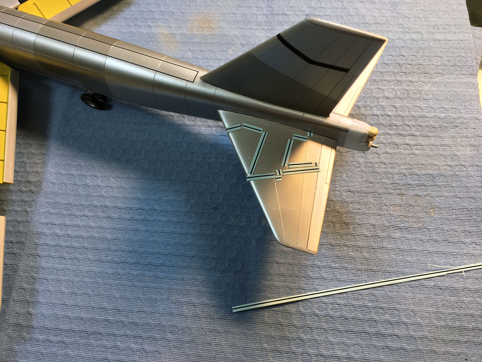Minicraft 14615 1/144 B-52H Stratofortress Image 06