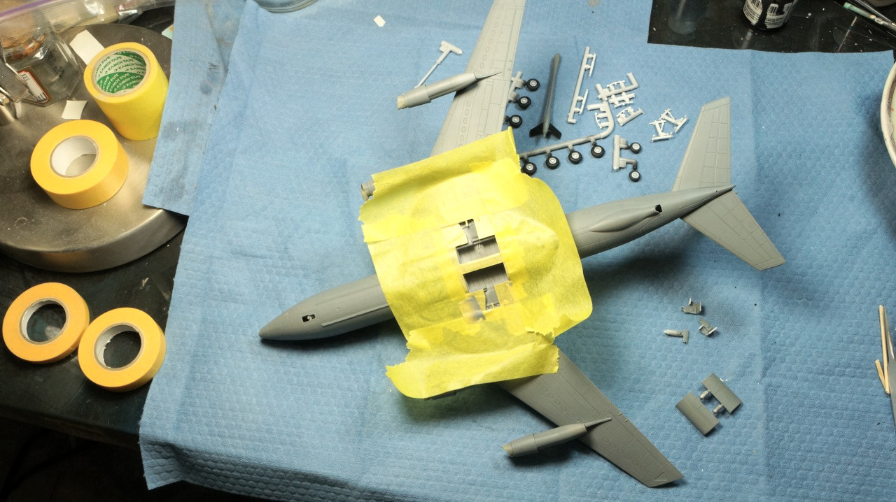 Minicraft 14627 1/144 KC-135E Stratotanker Image 11