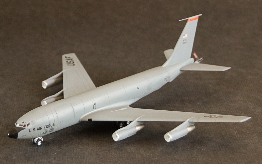 Minicraft 14627 1/144 KC-135E Stratotanker Image 15