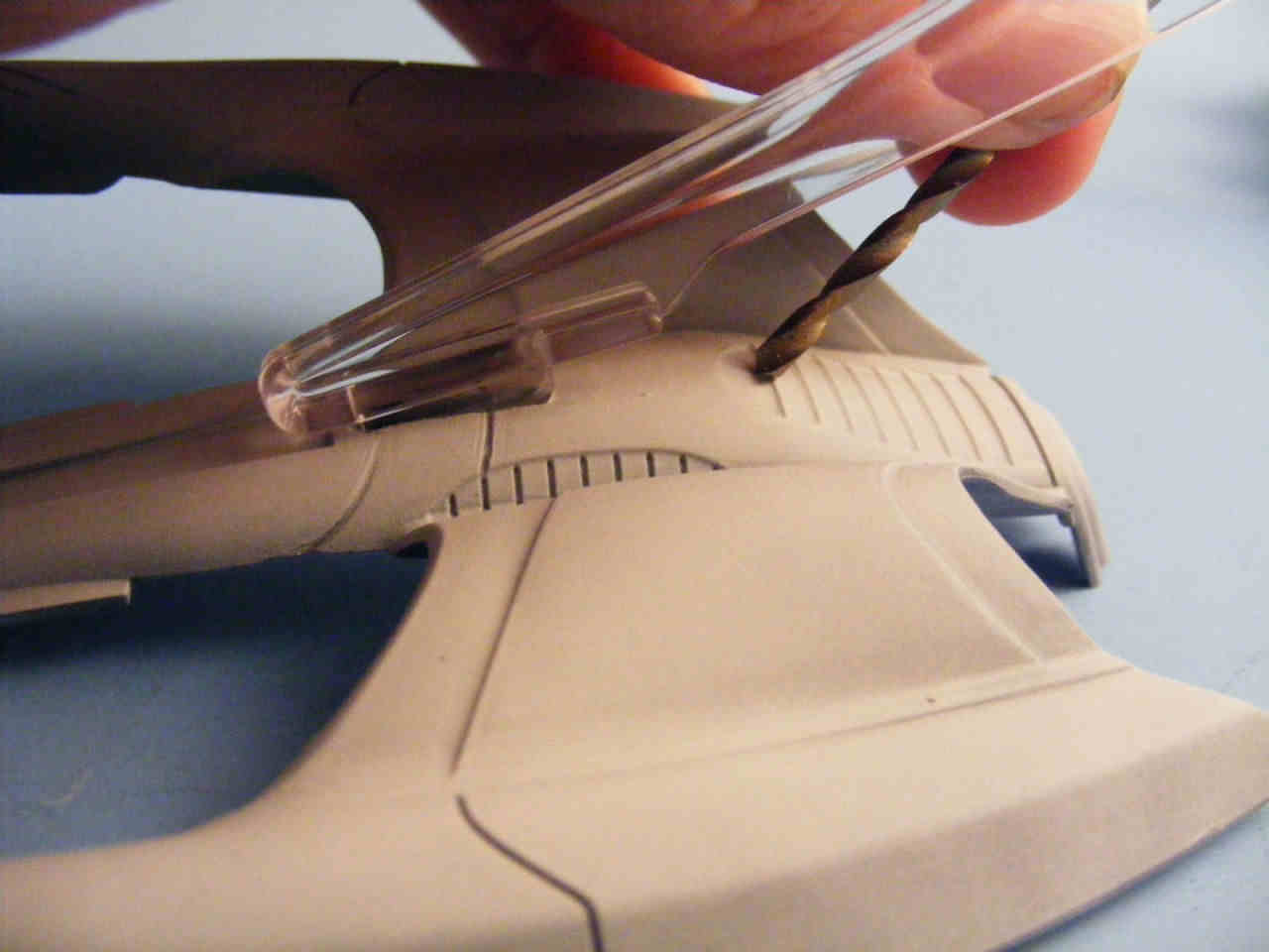 Moebius Models 0926 1/32 Cylon Raider Build Image 07