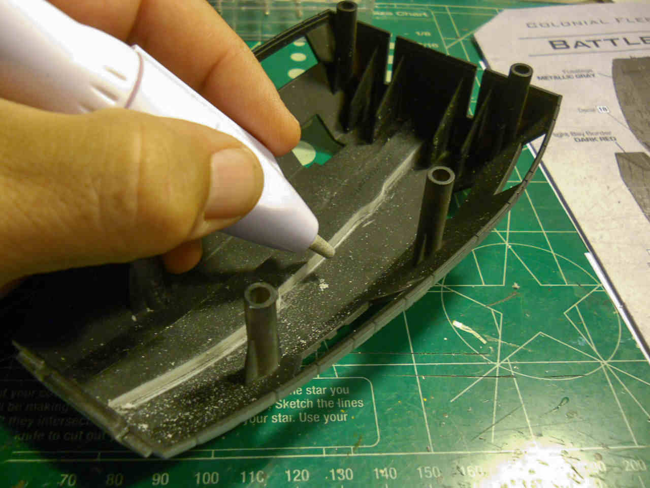 Moebius Models 0931 1/4105 Battlestar Pegasus BSG Photo Feature Image 04