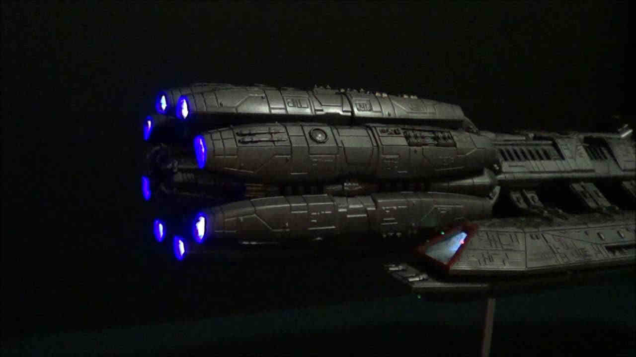 Moebius Models 0931 1/4105 Battlestar Pegasus BSG Photo Feature Image 118