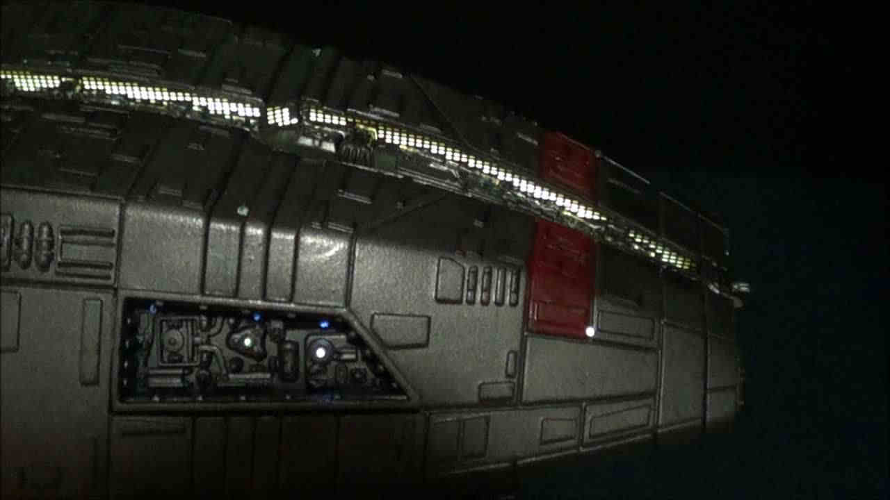 Moebius Models 0931 1/4105 Battlestar Pegasus BSG Photo Feature Image 119