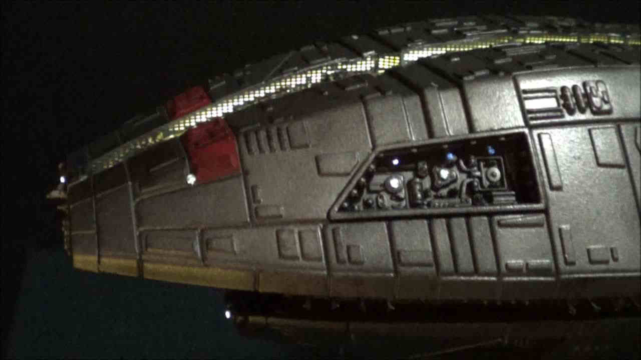 Moebius Models 0931 1/4105 Battlestar Pegasus BSG Photo Feature Image 120