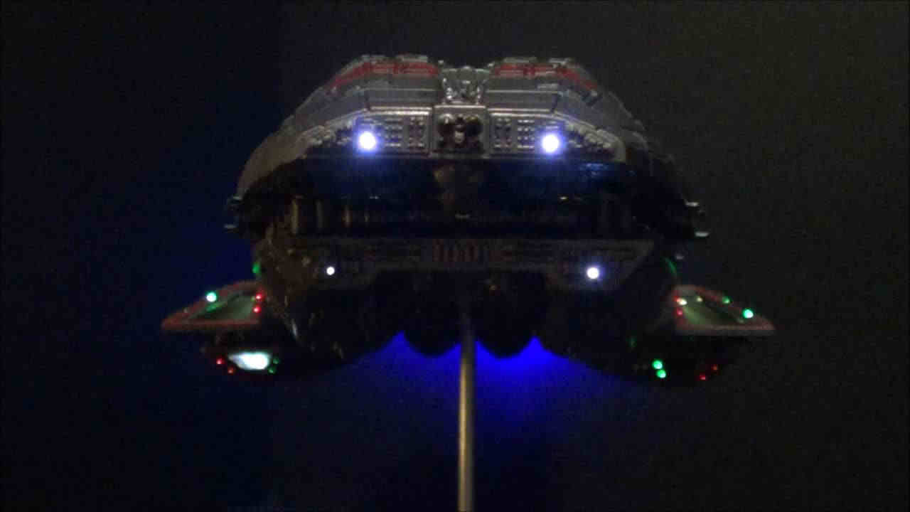 Moebius Models 0931 1/4105 Battlestar Pegasus BSG Photo Feature Image 121