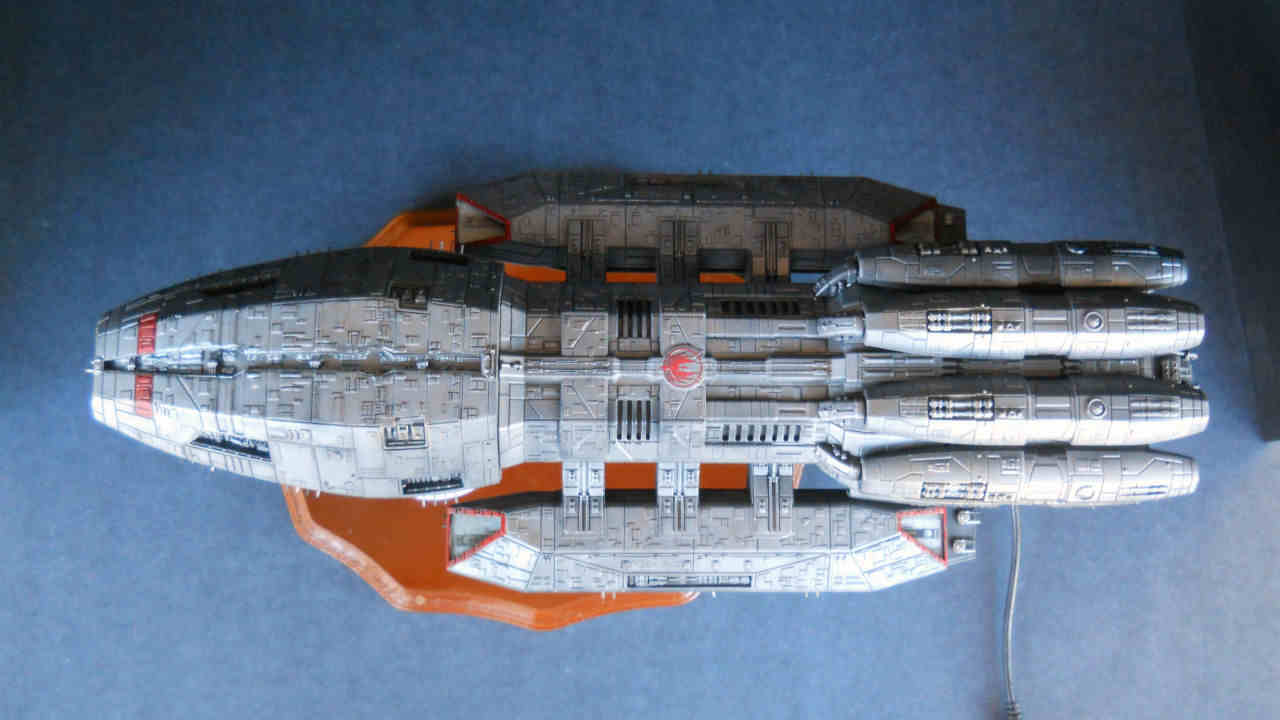 Moebius Models 0931 1/4105 Battlestar Pegasus BSG Photo Feature Image 130