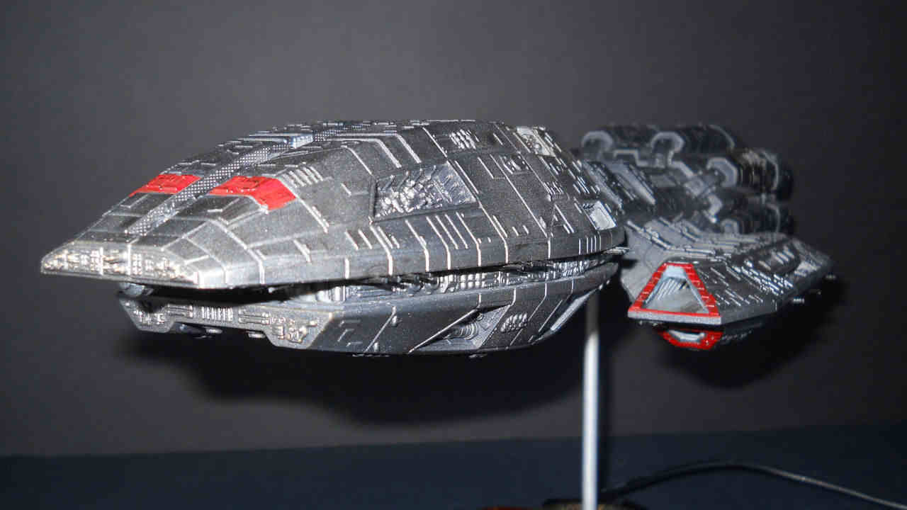 Moebius Models 0931 1/4105 Battlestar Pegasus BSG Photo Feature Image 136