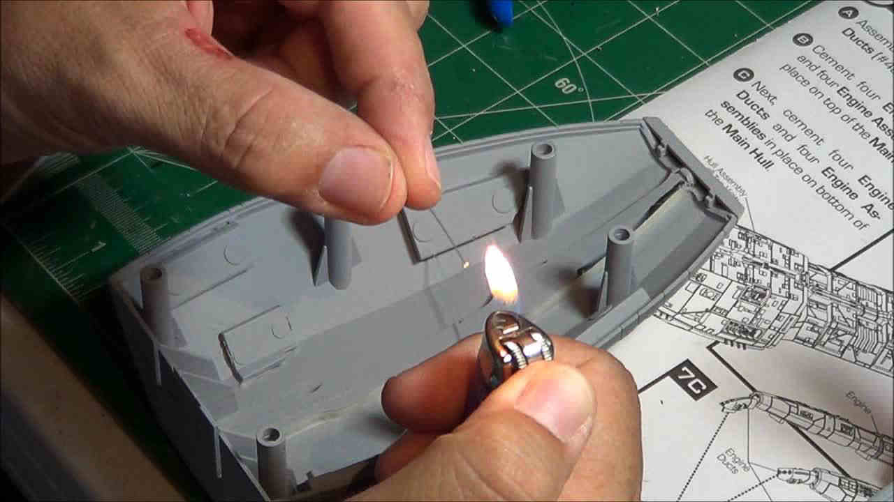Moebius Models 0931 1/4105 Battlestar Pegasus BSG Photo Feature Image 29