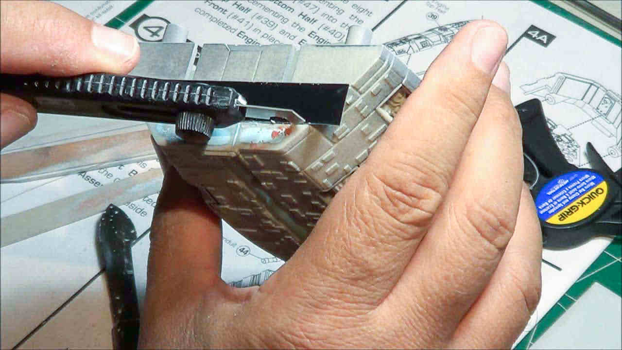 Moebius Models 0931 1/4105 Battlestar Pegasus BSG Photo Feature Image 35